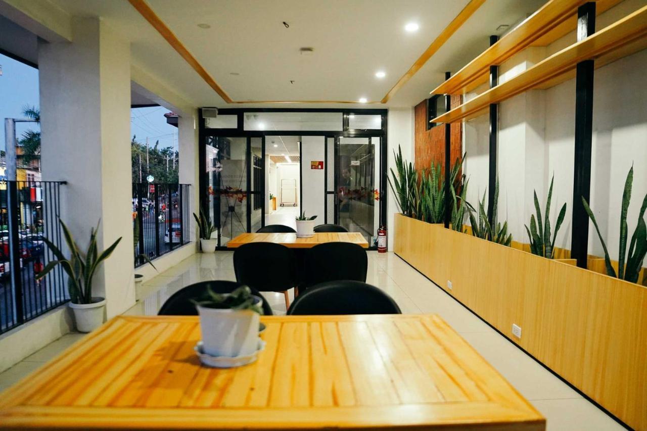 Travelbee Airport Inn Lapu-Lapu City Zewnętrze zdjęcie
